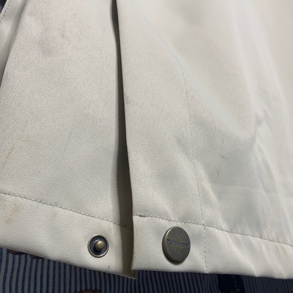 Authentic Burberry Rain Parka w/removable hood - Picture 6 of 8